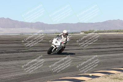 media/Jan-16-2026-CVMA Friday Practice (Fri) [[6f2bf47531]]/5-Racer 4-Trackday1/Session 2 (Bowl)/